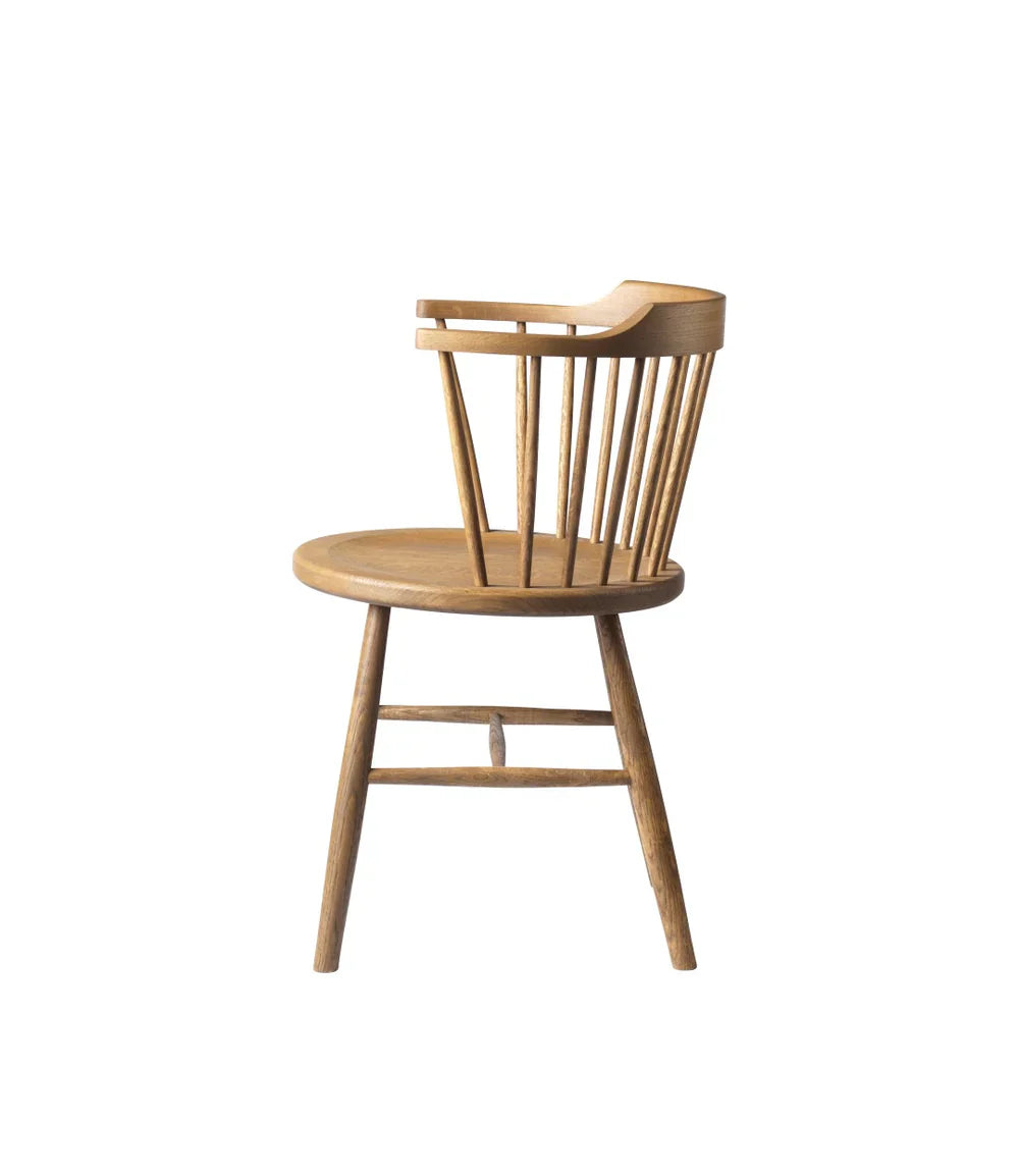 FDB Møbler Chair in solid oak (brown), designed by Børge Mogensen