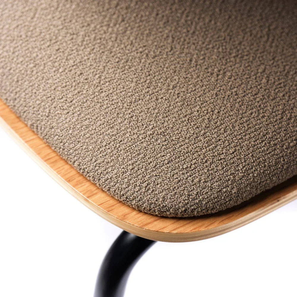 J182 Holmen Stackable Chair