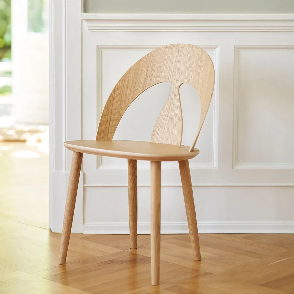 FDB Møbler Chair in lacquered solid oak, designed by Børge Mogensen