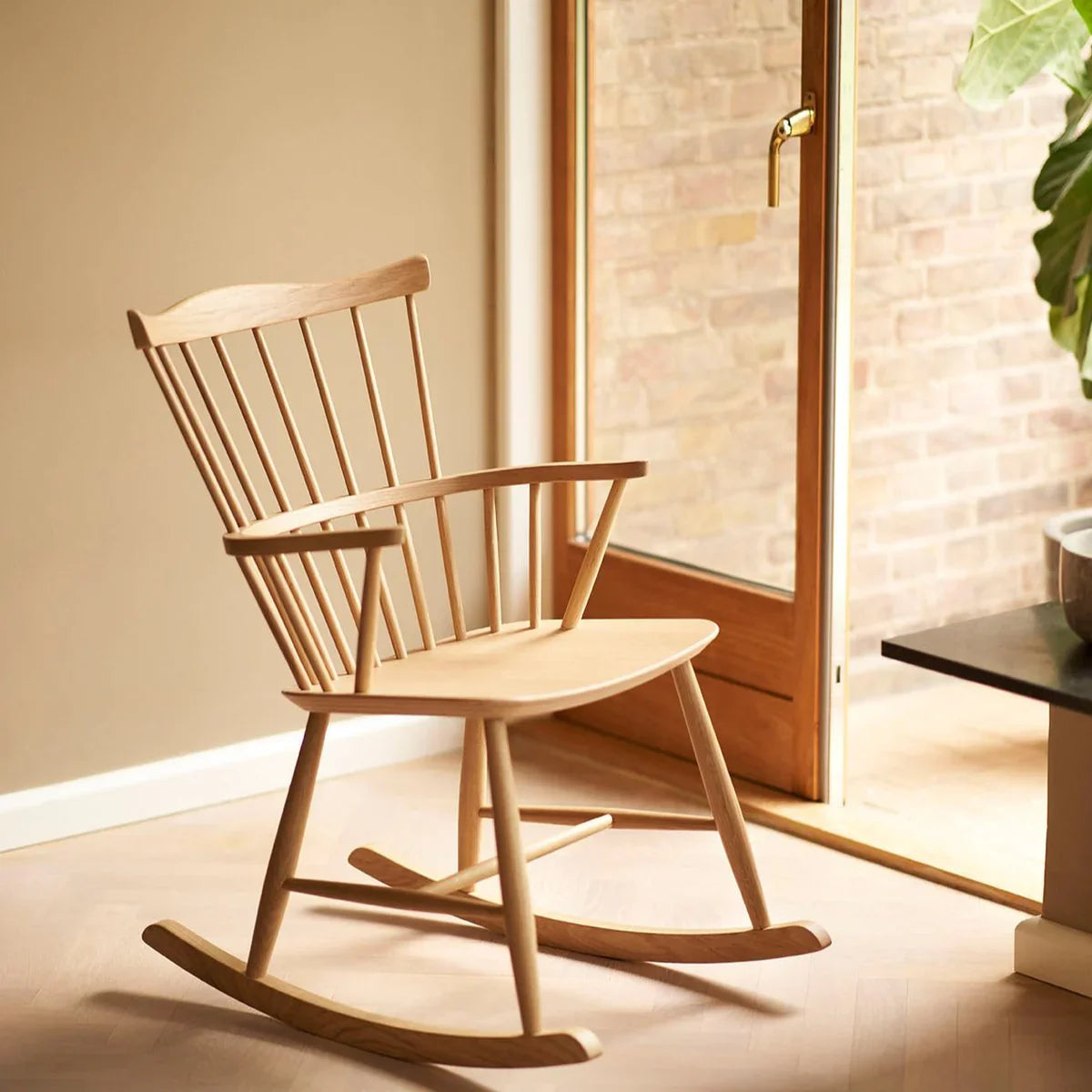 FDB Møbler Rocking chair in solid oak, designed by Børge Mogensen