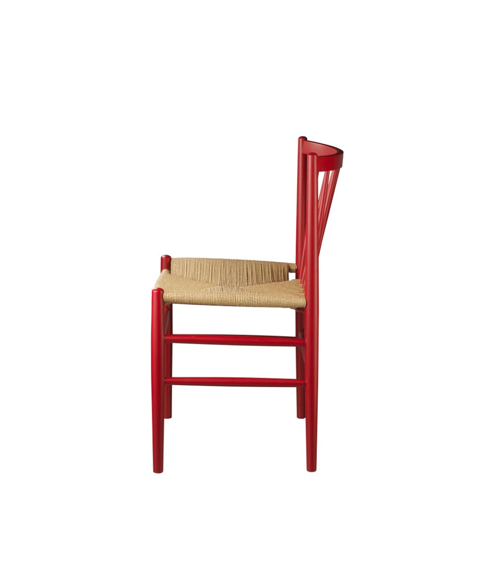 FDB Møbler Chair in solid beech (ruby red), designed by Jørgen Bækmark