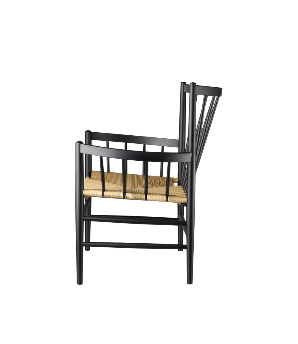 J82 Lounge Chair - Jet Black