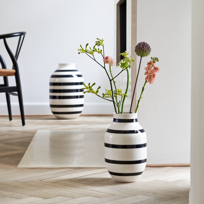 Omaggio Vases