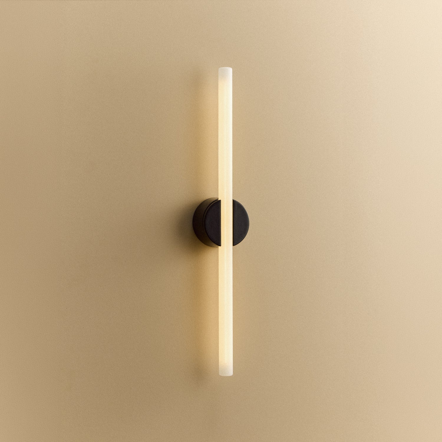 Kilter 2.0 Wall Light in Dark Grey, large size, 2700K