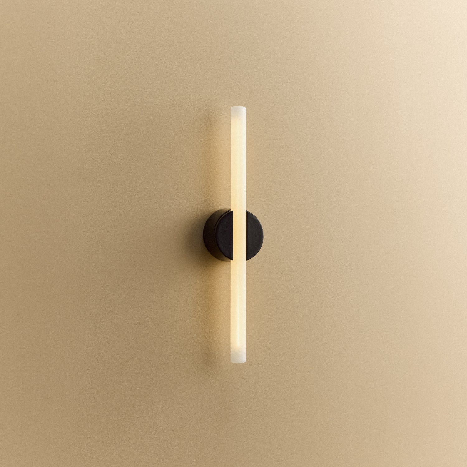 Kilter 2.0 Wall Light in Dark Grey, small size, 2700K