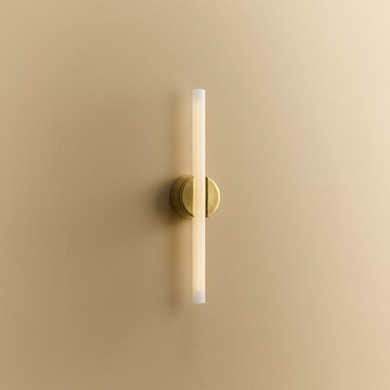 Kilter 2.0 Wall Light in Polished Brass, small size, 2700K