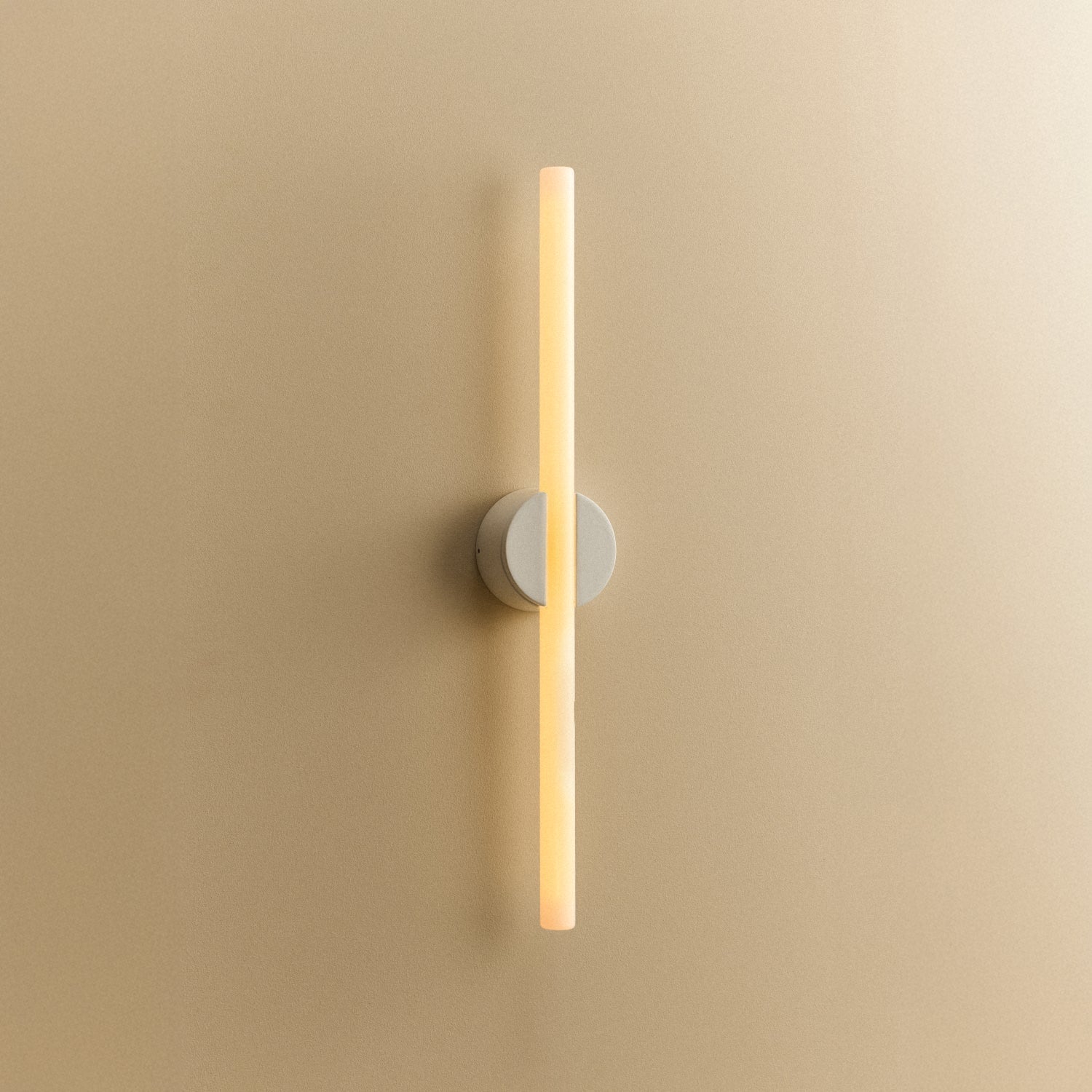 Kilter 2.0 Wall Light in White, large size, 2200K