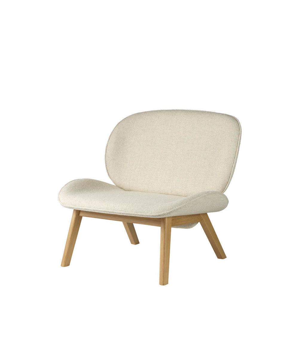FDB Møbler Suru Lounge chair in solid oak (light beige)