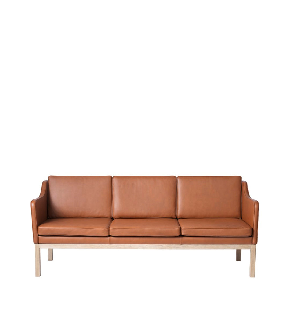 FDB Møbler MK46 Mogens Koch 3-Person couch in leather (cognac), designed by Mogens Koch
