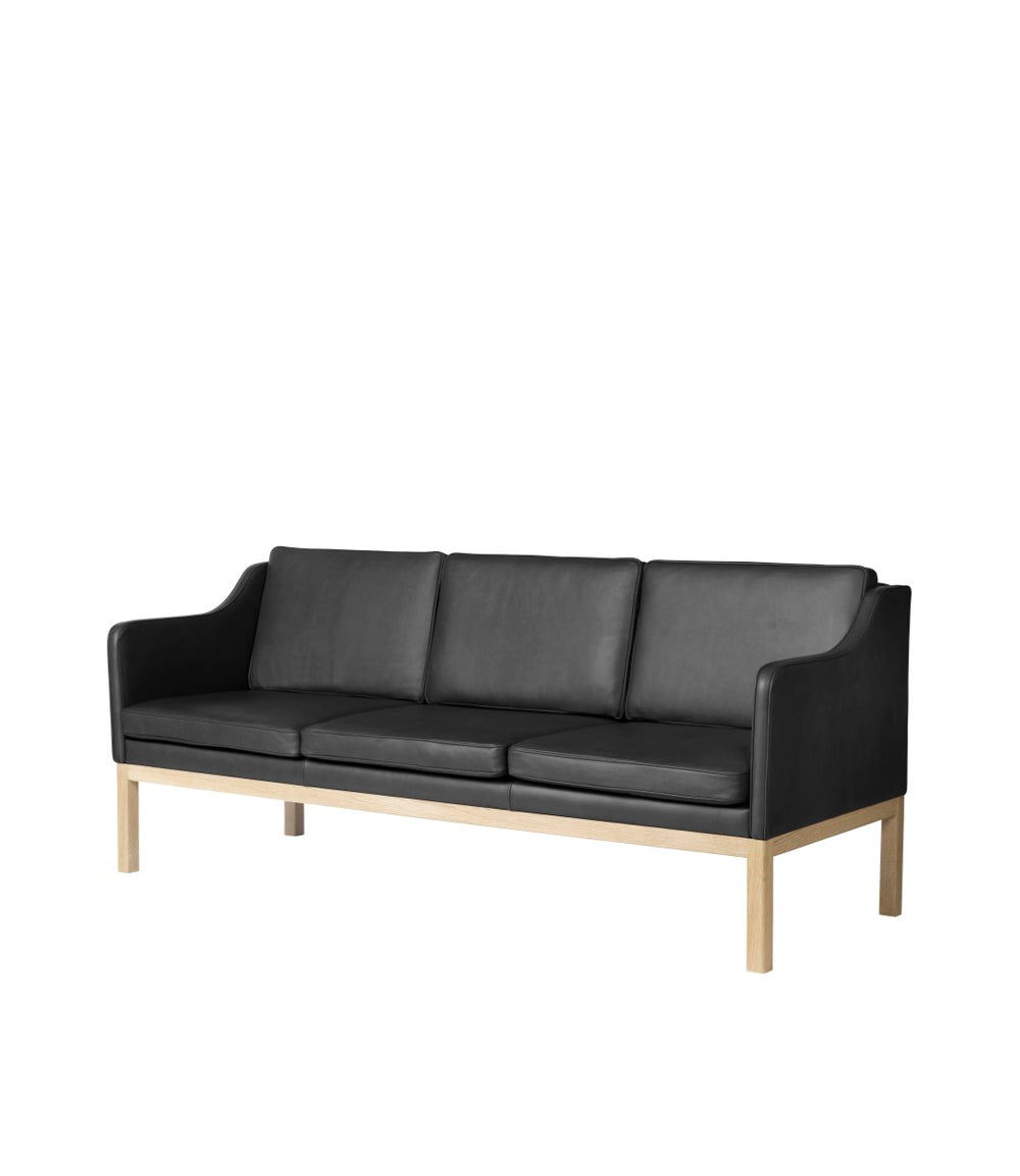 MK46 Sofa