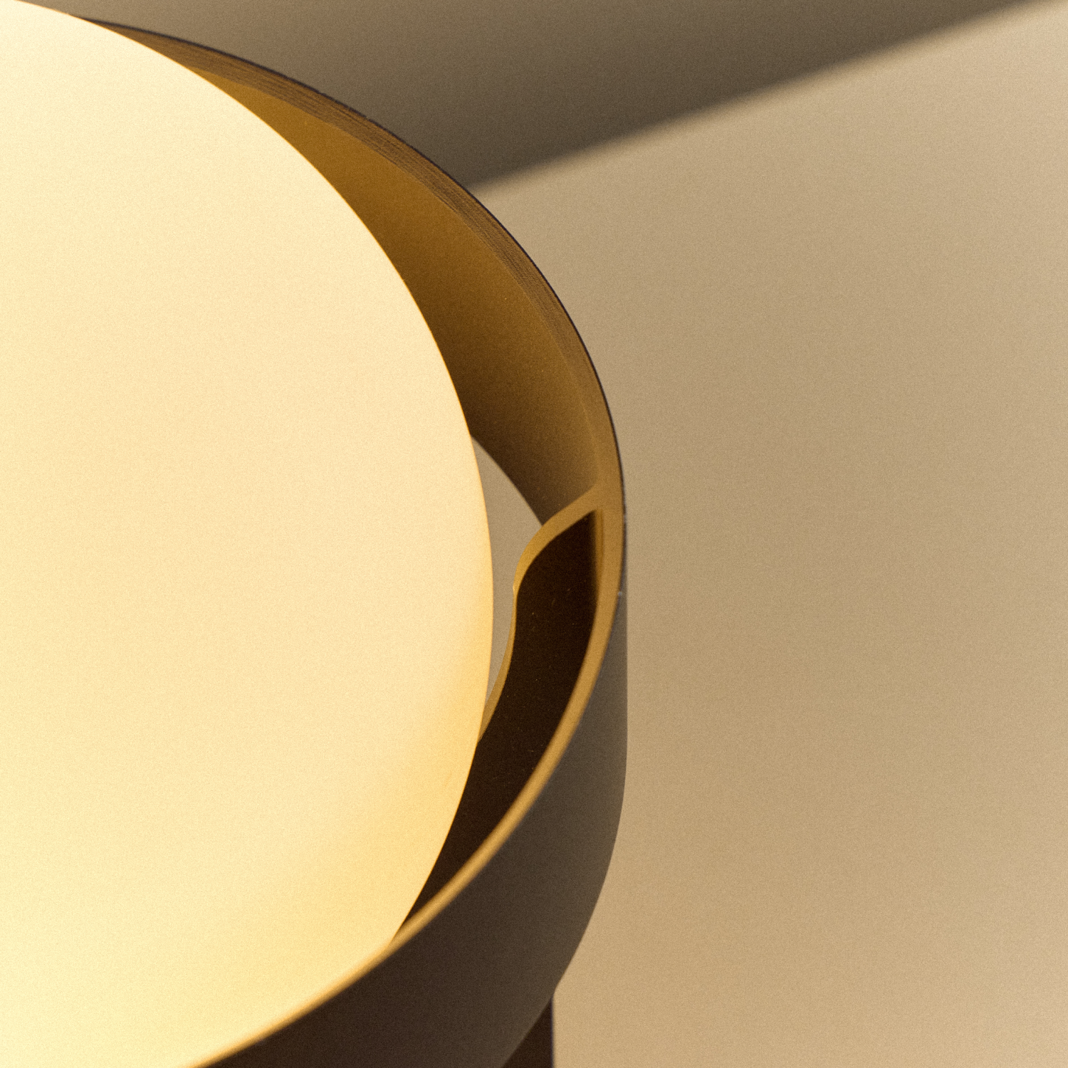 Loop Table Lamp in Dark Grey, detail 1