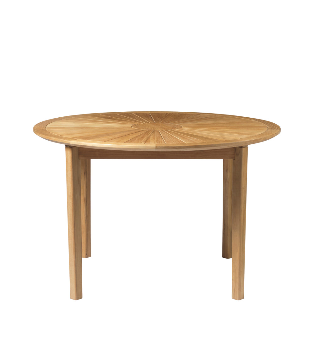 FDB Møbler Sammen Round garden table in solid oak, designed by Thomas Alken