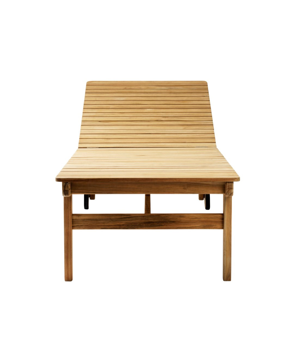 FDB Møbler Sammen Sun Lounger in natural, designed by Thomas Alken