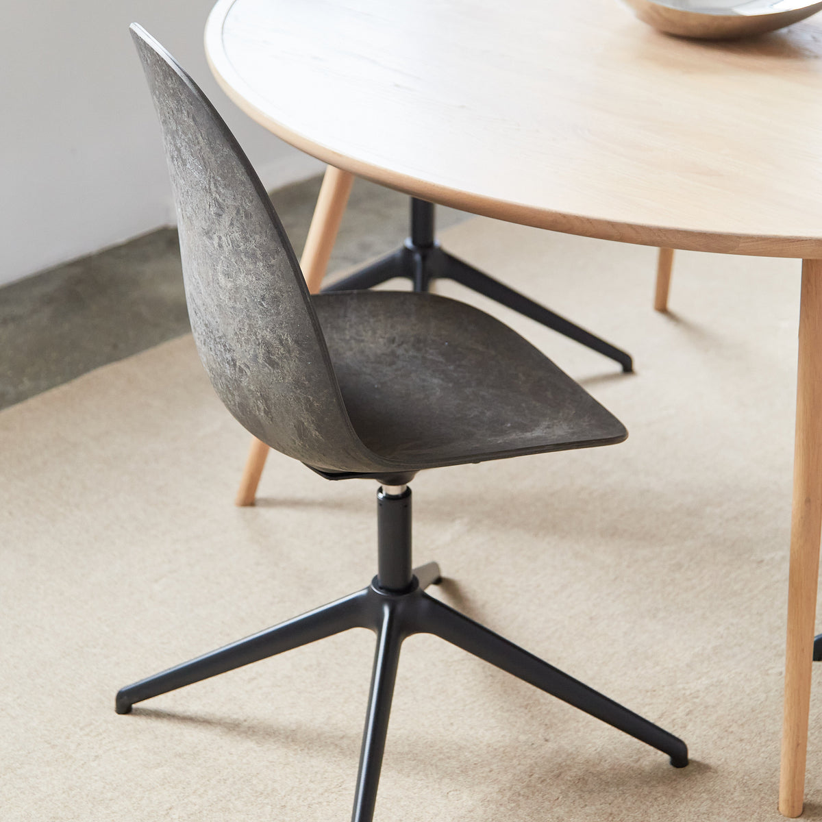Mater Eternity Swivel Chair in Coffee Waste Black, Matek shell on a recycled aluminum base