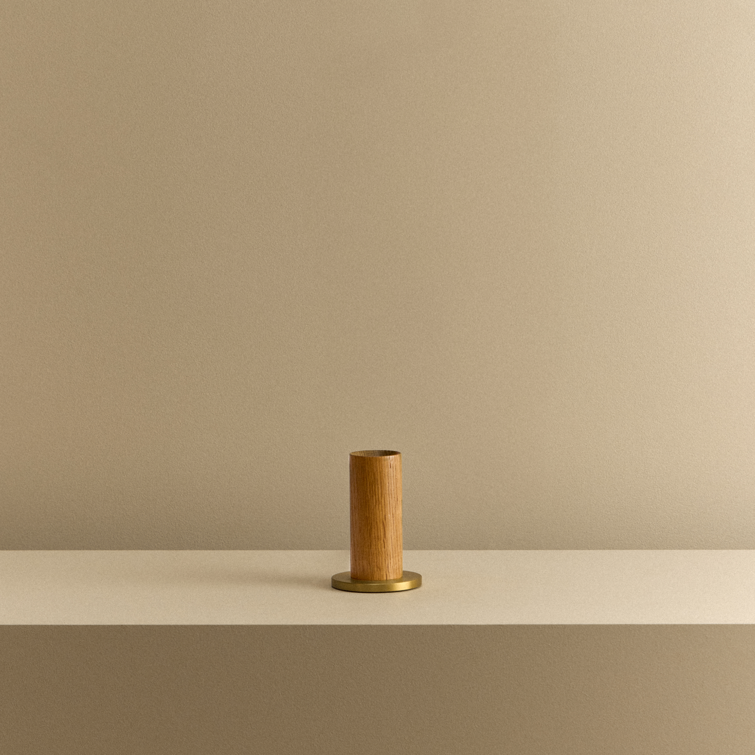 Knuckle Table Lamp in Oak, fixture without bulb