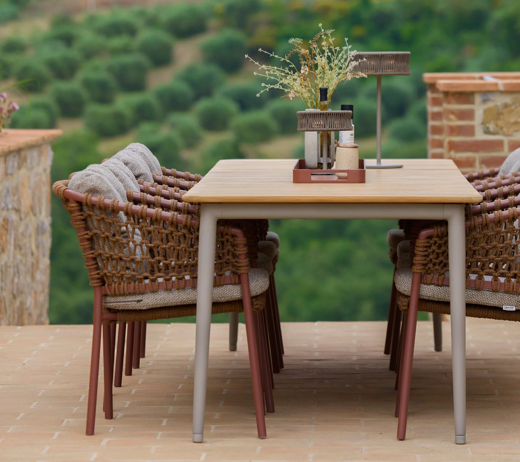Core Dining Table
