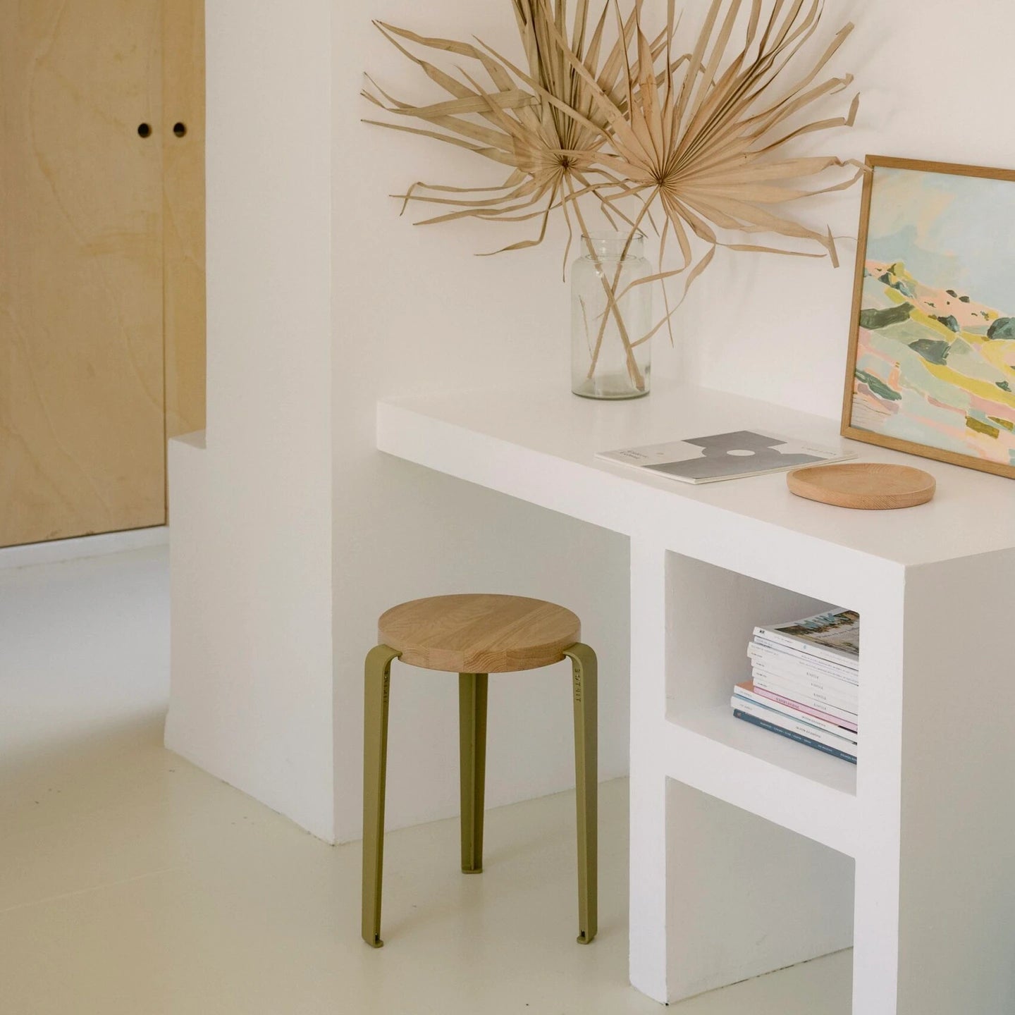 Tiptoe LOU Stool