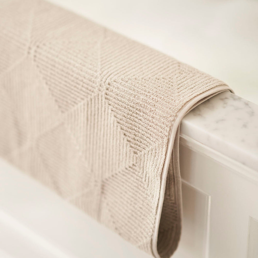 FDB Møbler - Kirkeby - Towel Set in solid oak (rainy day)
