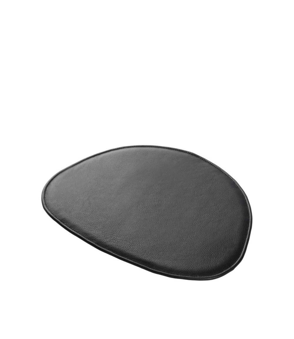 FDB Møbler Nøje Seat cushion in black-stained leather