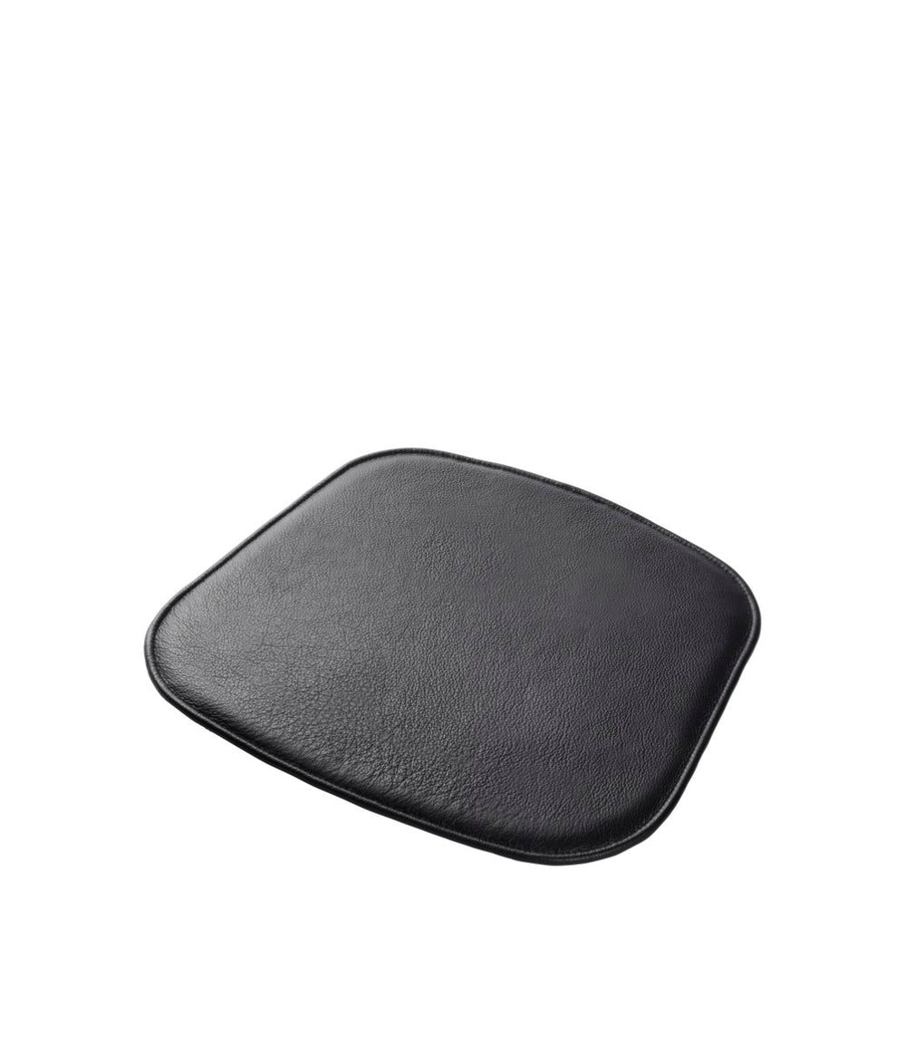 FDB Møbler Nøje Seat cushion in black-stained leather