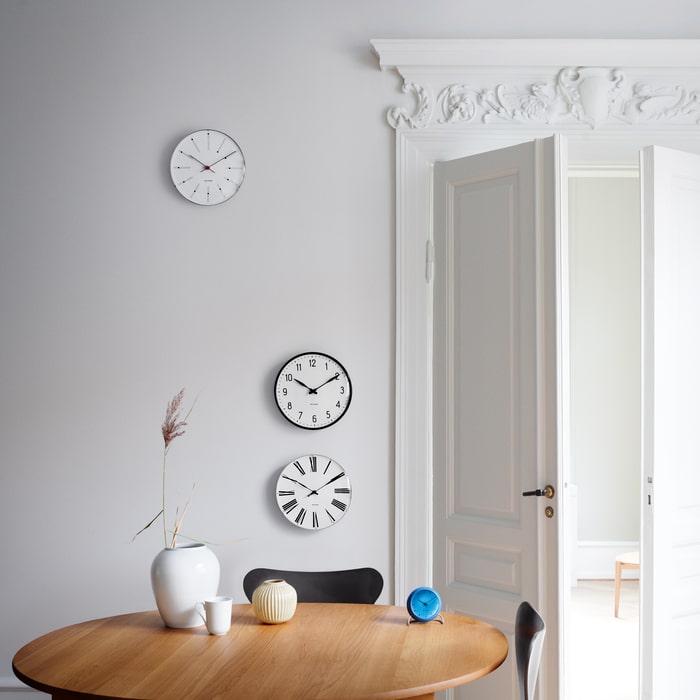 Arne Jacobsen Bankers Wall Clock White/Black/Red
