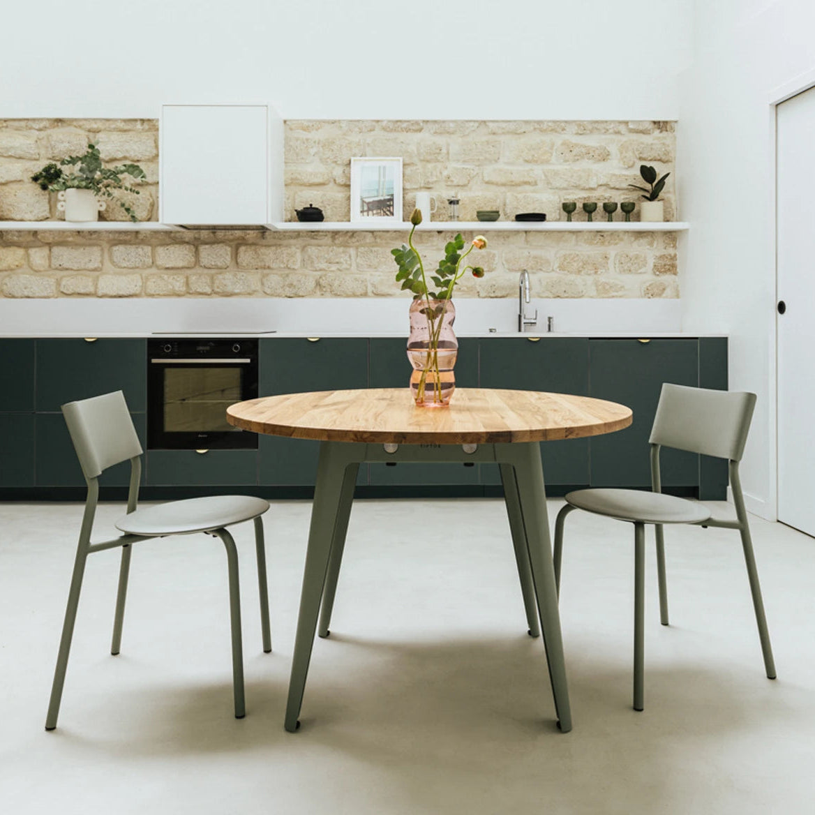 Tiptoe SSDr Recycled Plastic Dining Chair