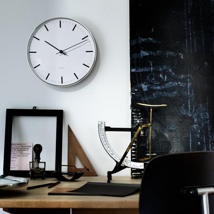 Arne Jacobsen Roman Wall Clock White/Black