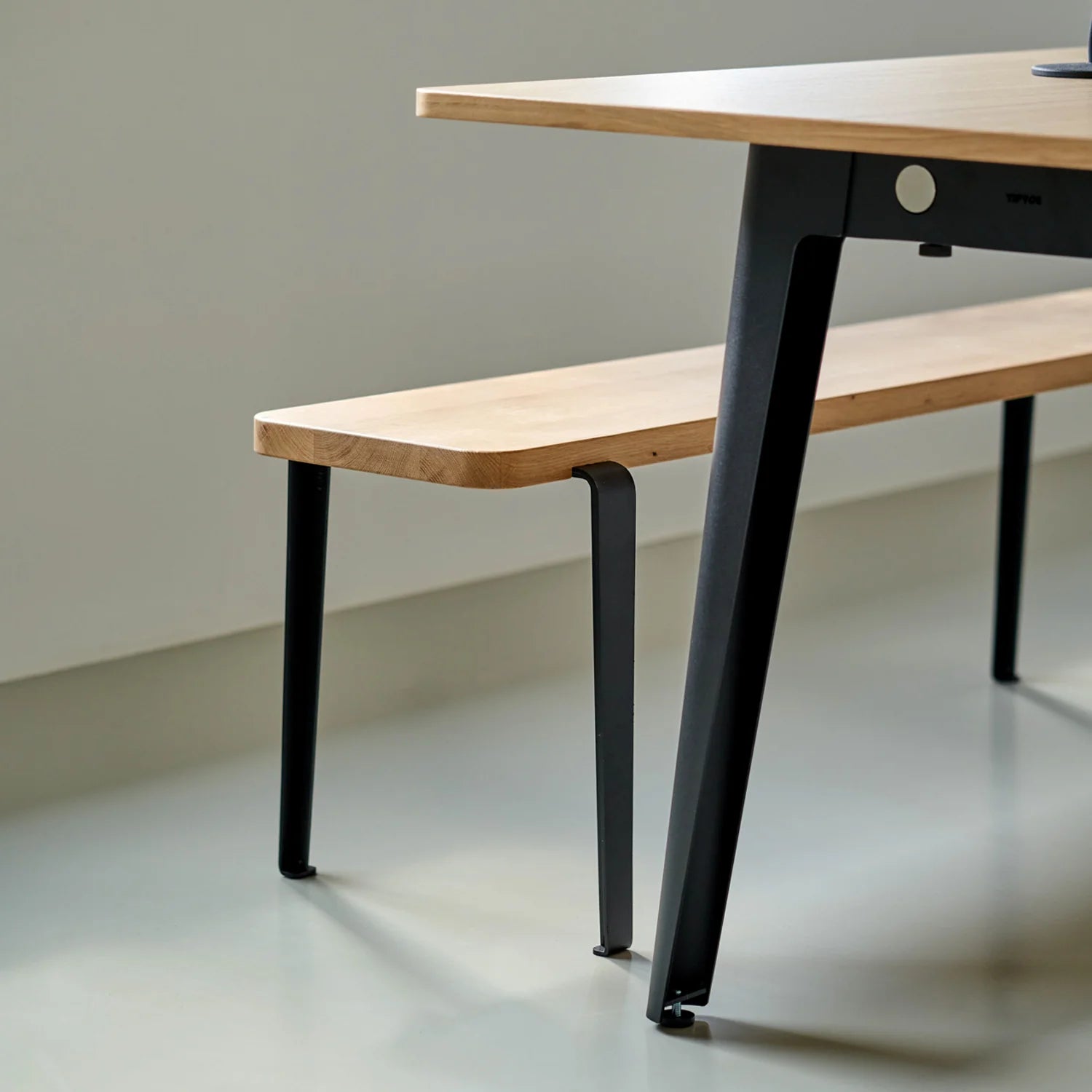 Tiptoe LOU Bench