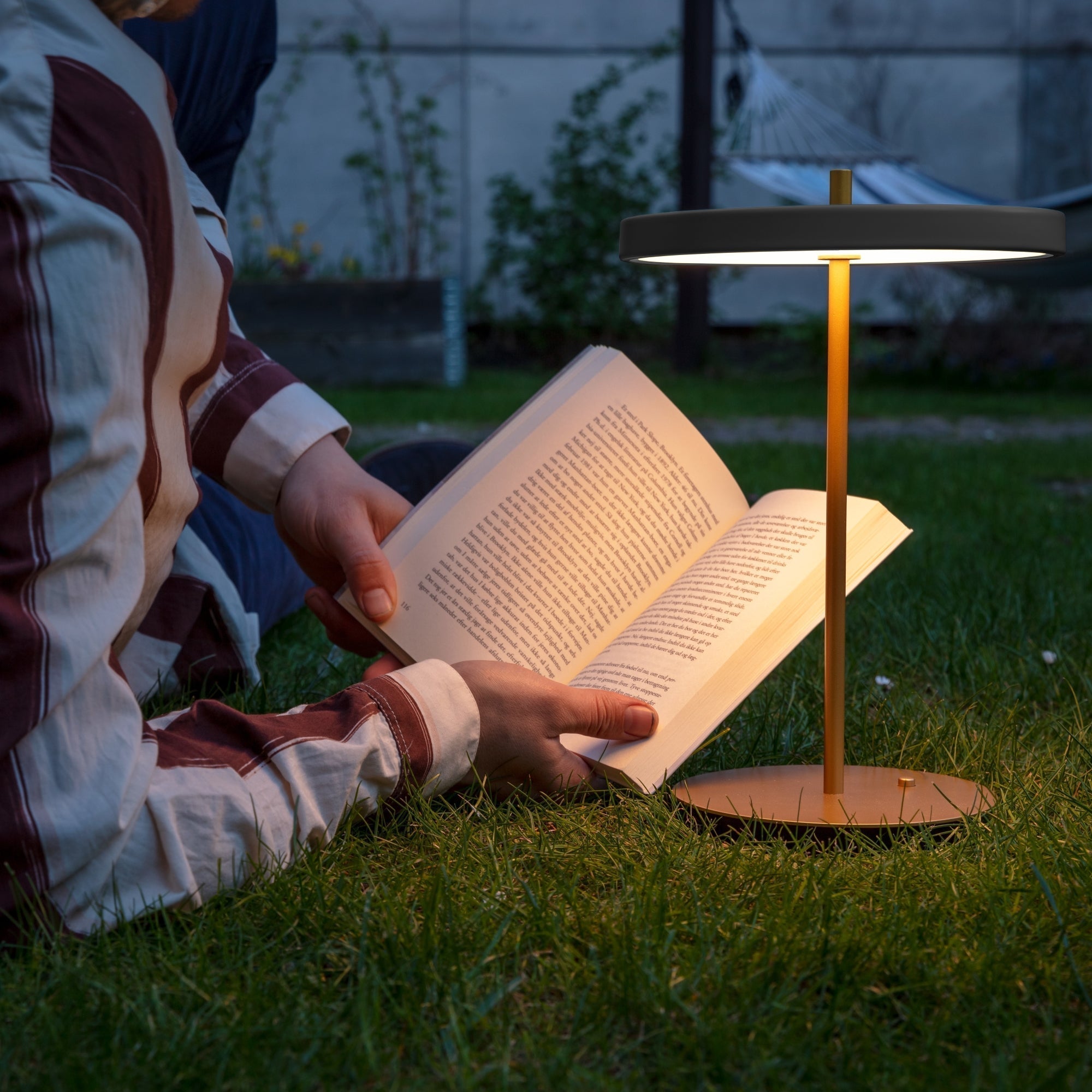 UMAGE Asteria Move Portable Lamp