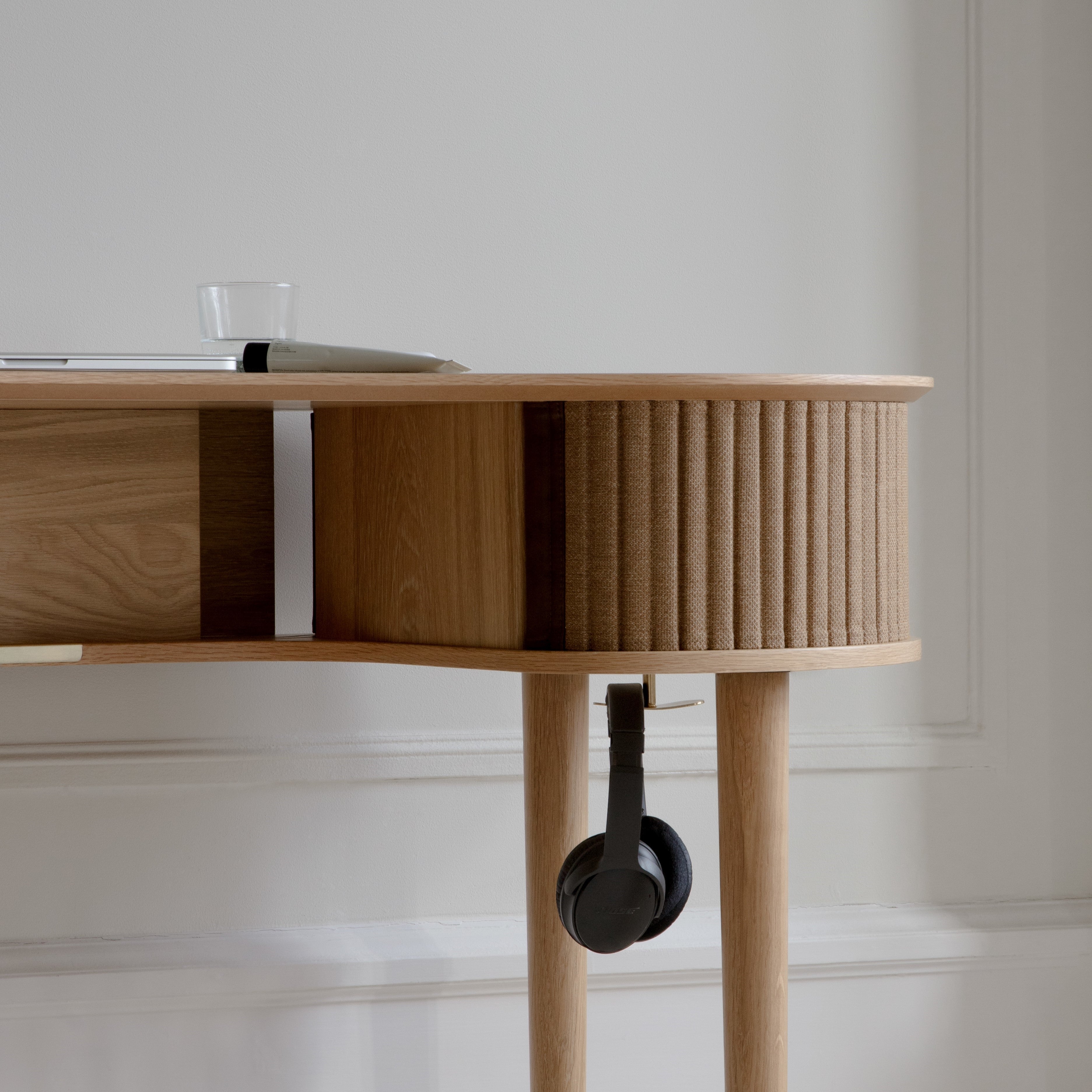 UMAGE Audacious Desk, Oak