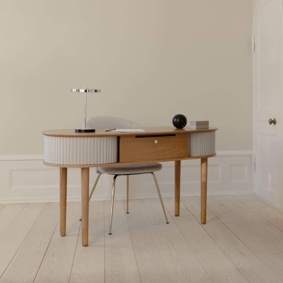 UMAGE Audacious Desk, Oak