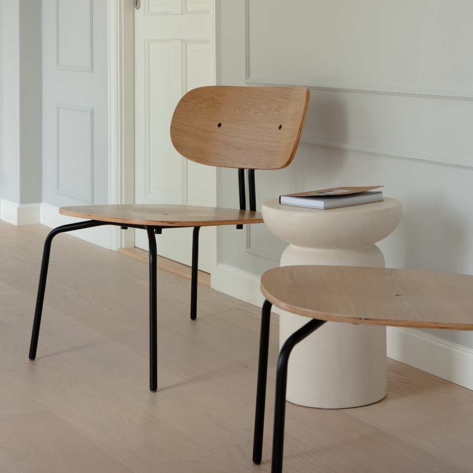 UMAGE Curious Lounge Chair, Black Legs
