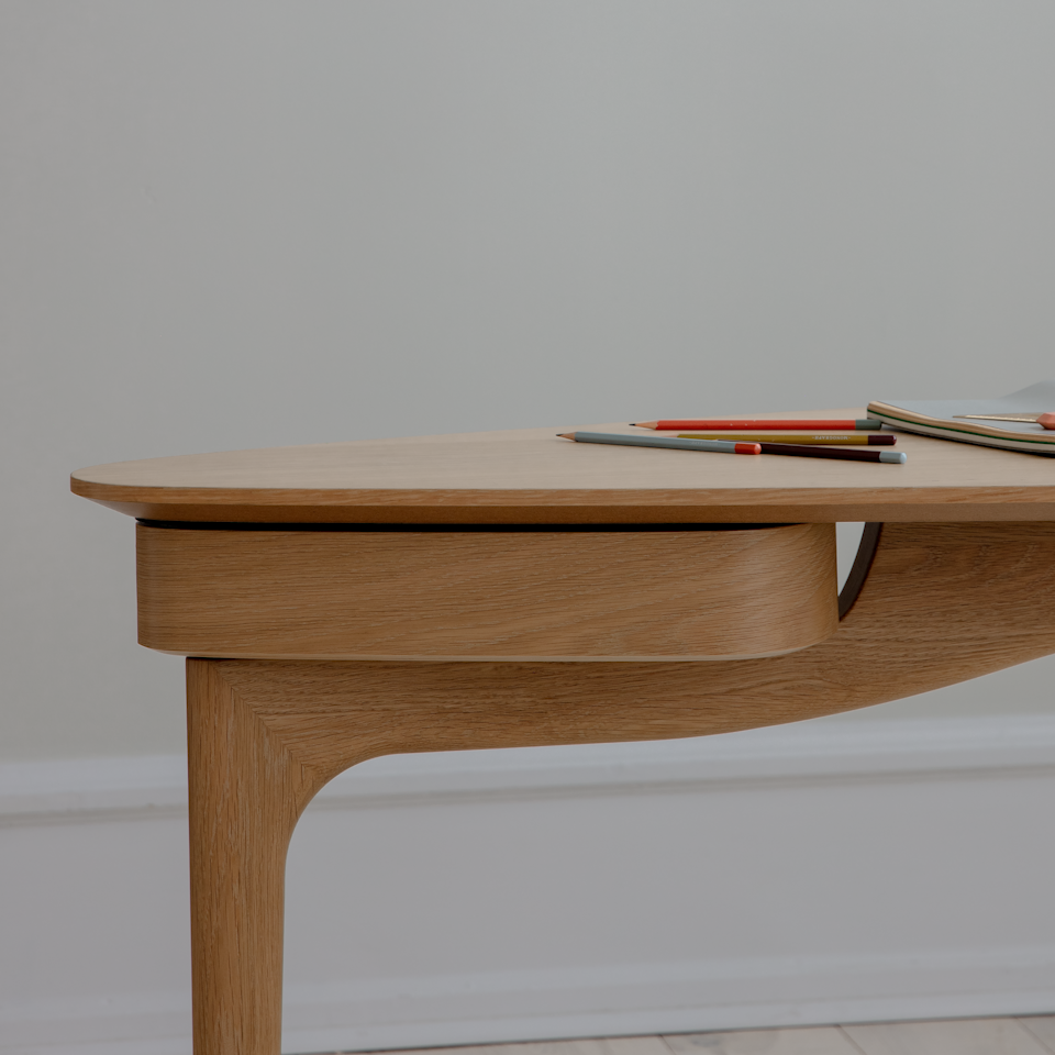 UMAGE Duende Desk