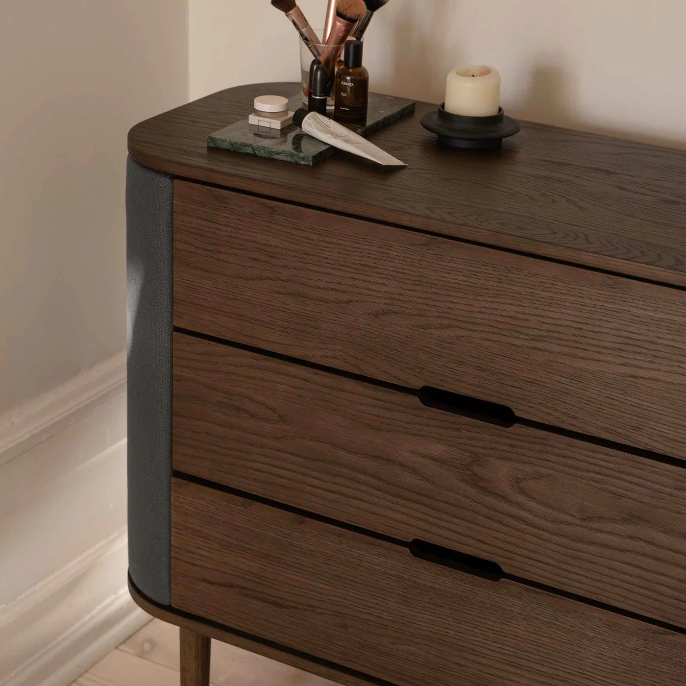UMAGE Treasures Dresser, Dark Oak