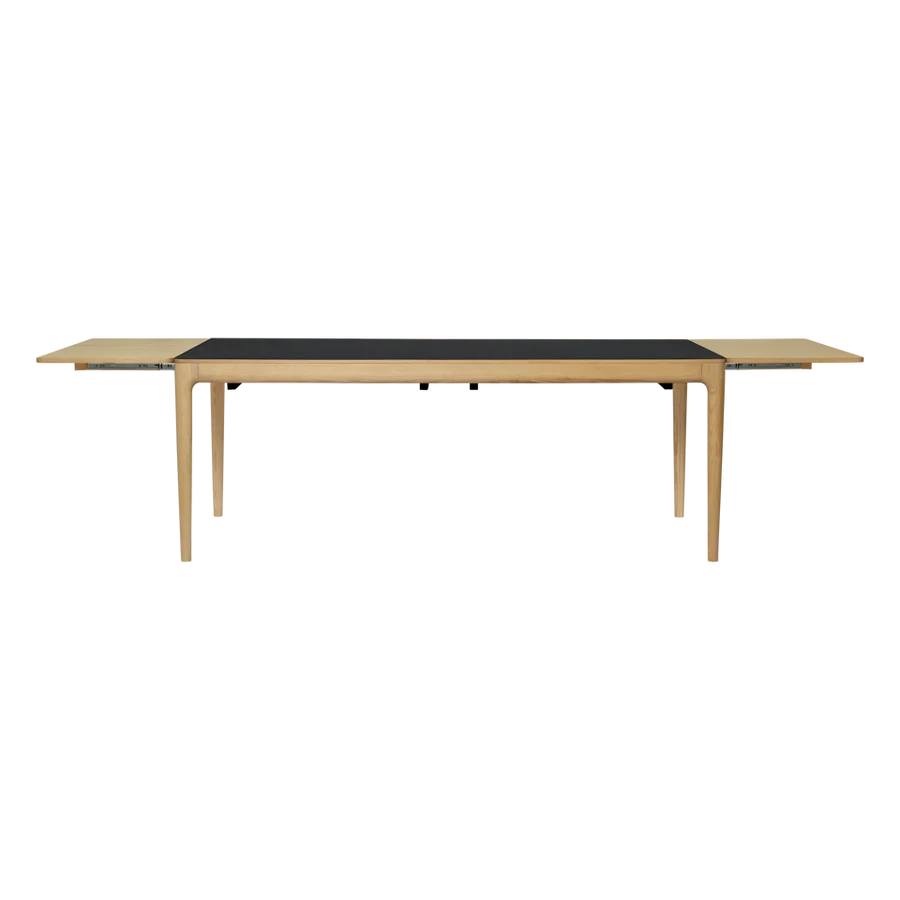 UMAGE Heart'n'Soul Dining Table