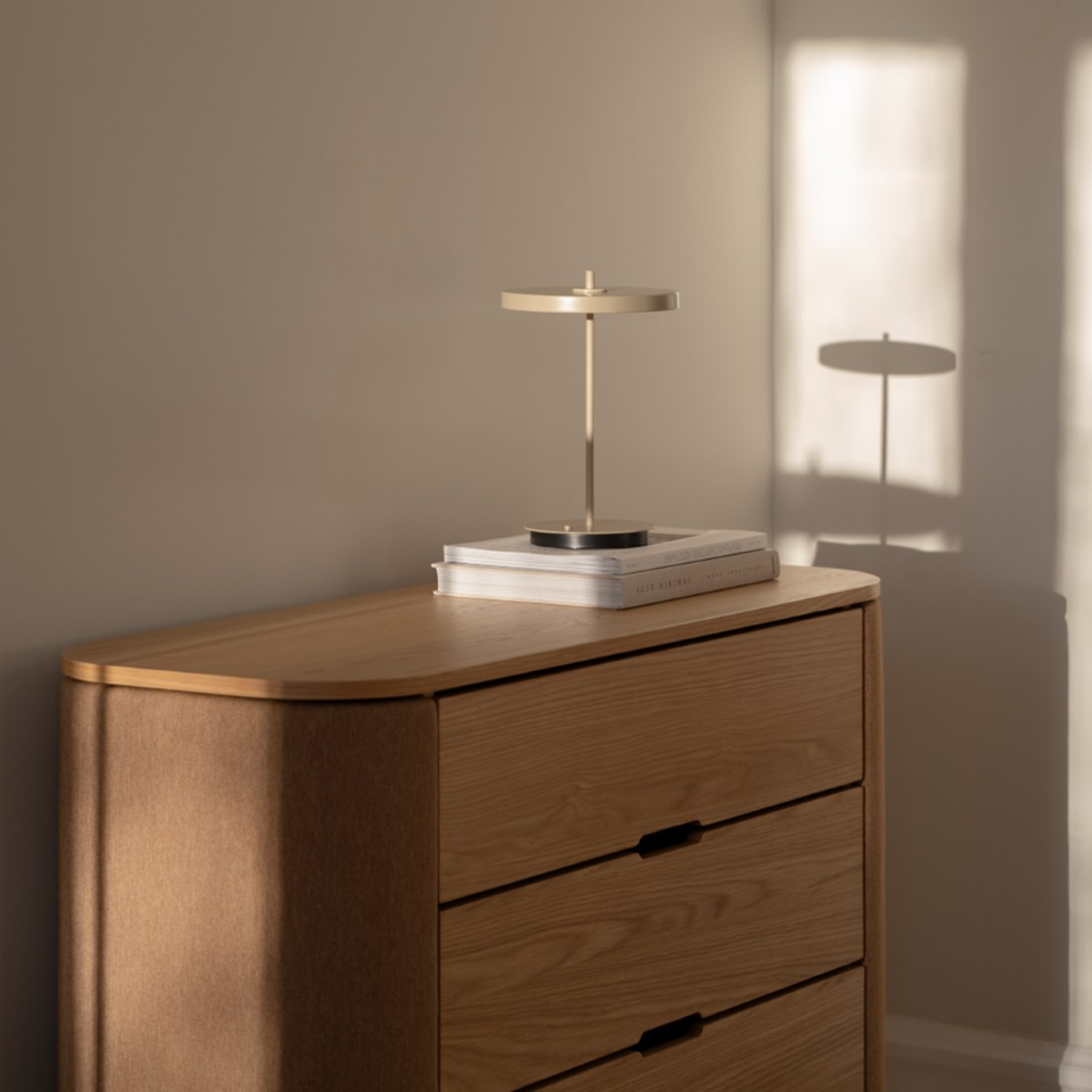 UMAGE Asteria Move Monochrome Portable Lamp