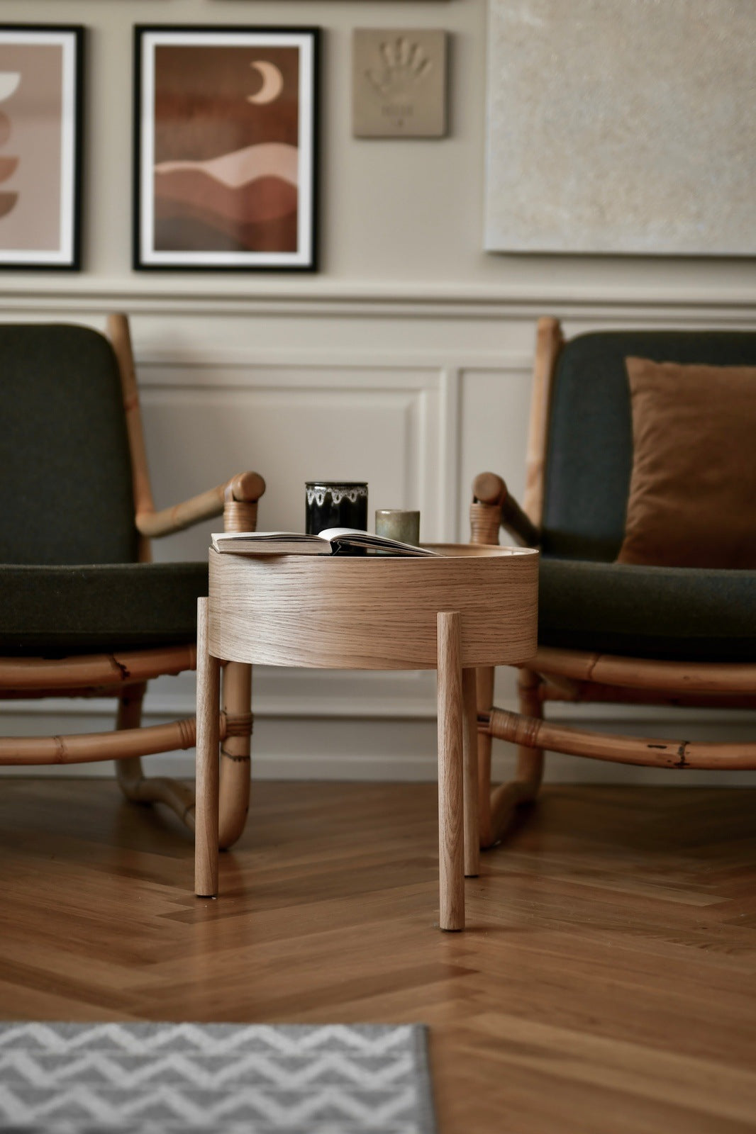 Arc Side Table