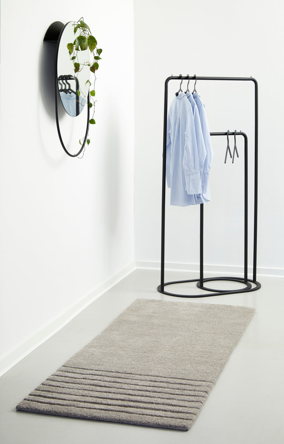 O&O Clothing Rack