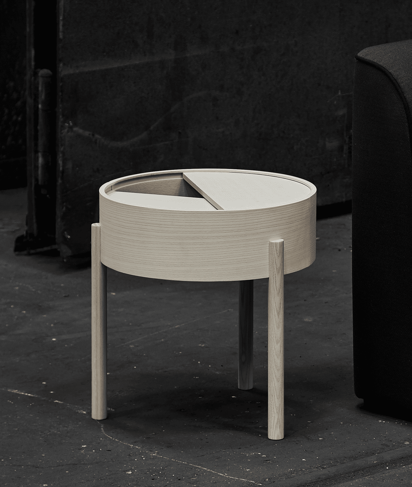 Arc Side Table