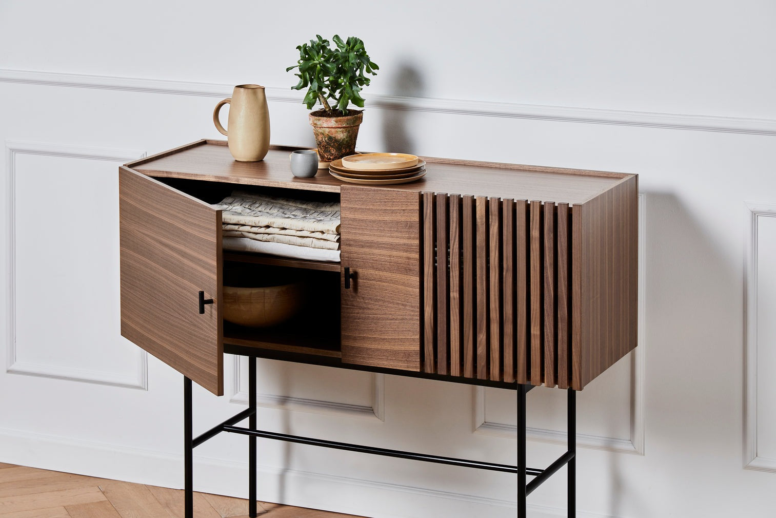 Array Sideboard