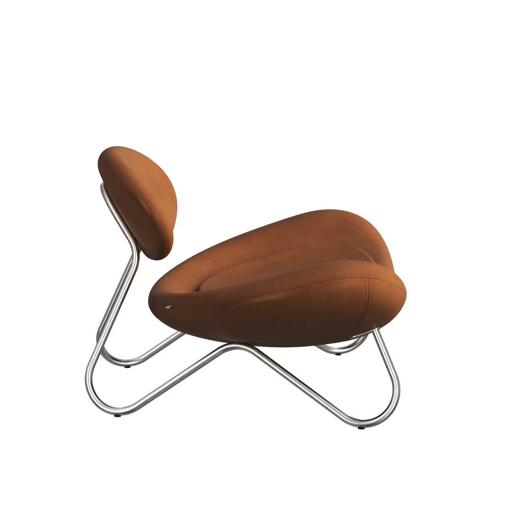 WOUD Meadow Leather Lounge Chair in leather upholstery on a solid oak frame designed by Foersom & Hiort-Lorenzen, Danish