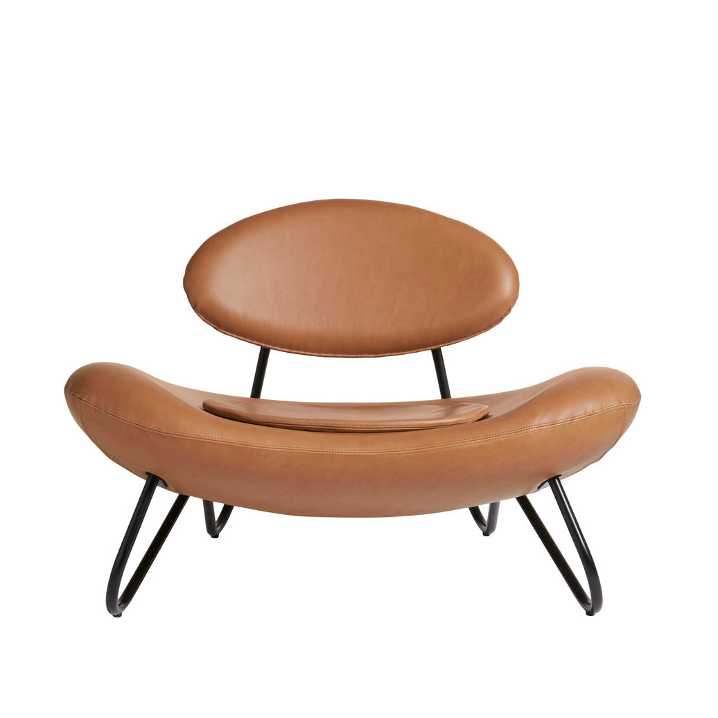 WOUD Meadow Leather Lounge Chair in black leather upholstery on a solid oak frame designed by Foersom & Hiort-Lorenzen