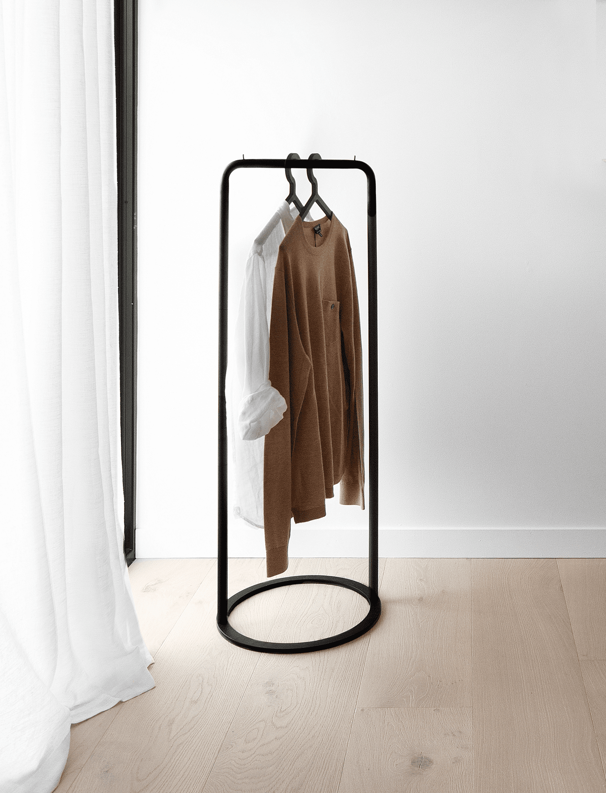 O&O Clothing Rack