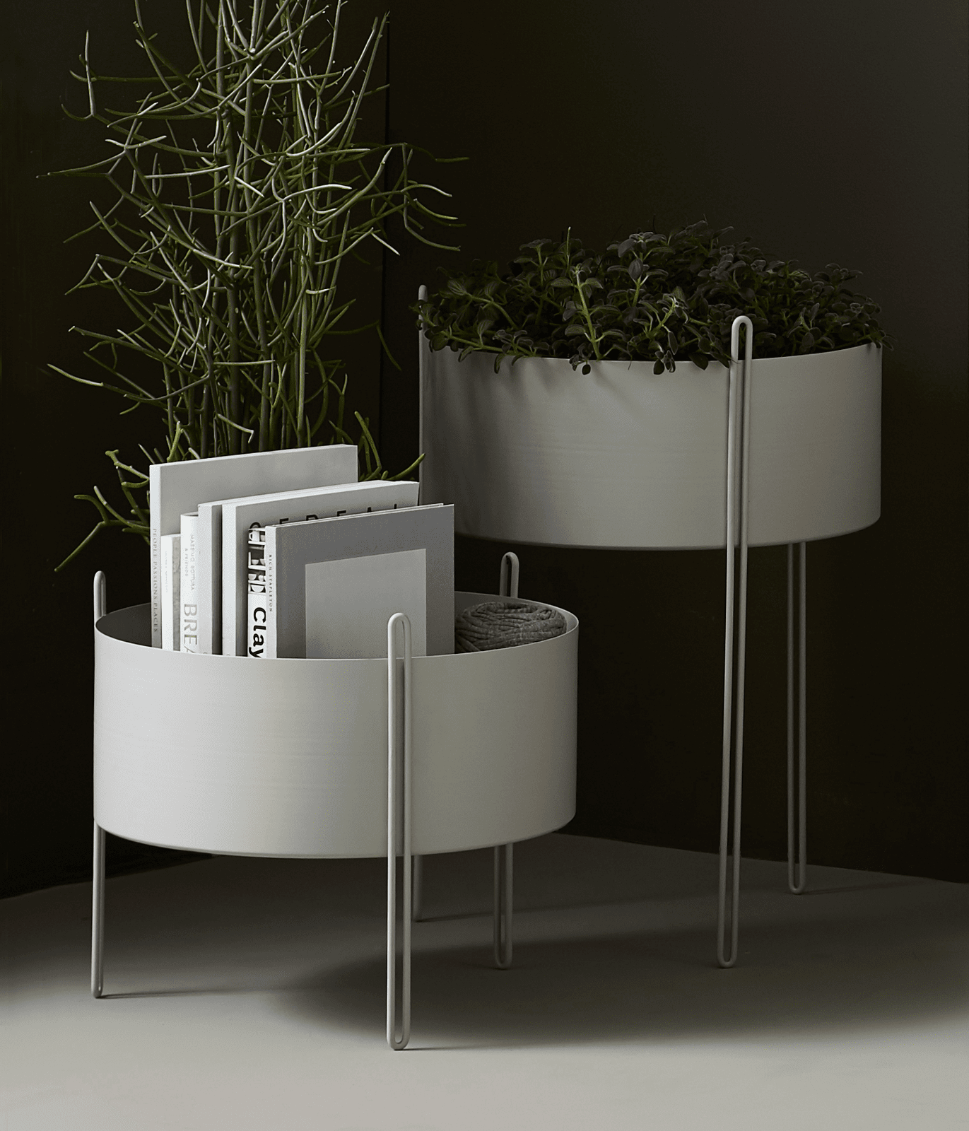 Pidestall Medium Planter