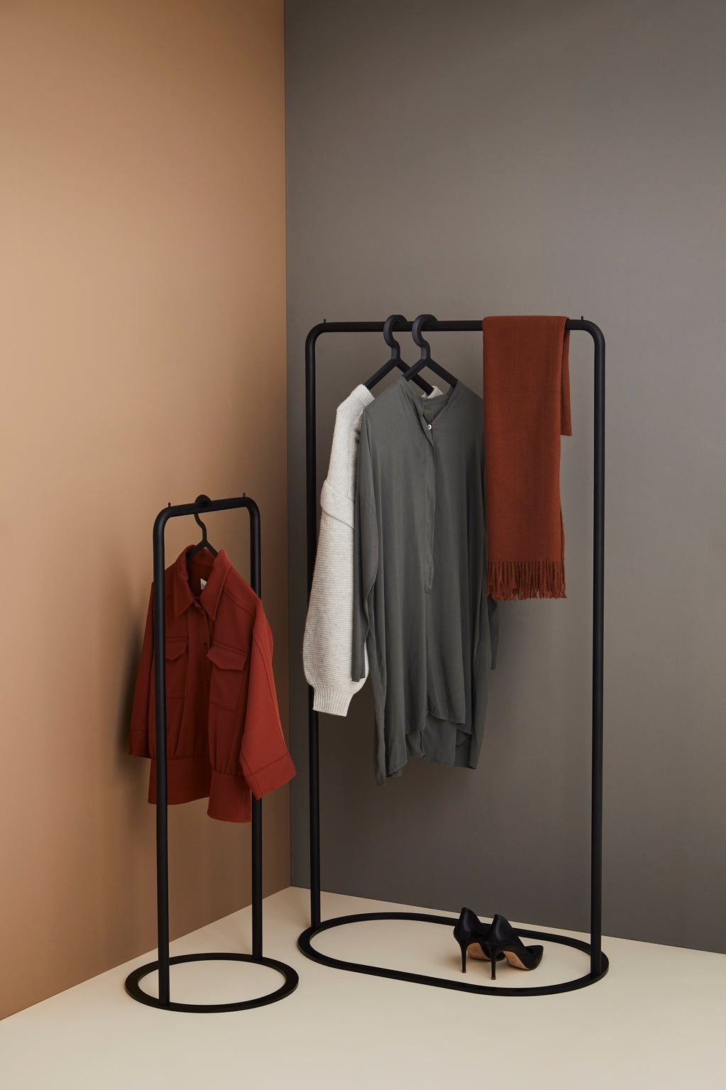 O&O Clothing Rack