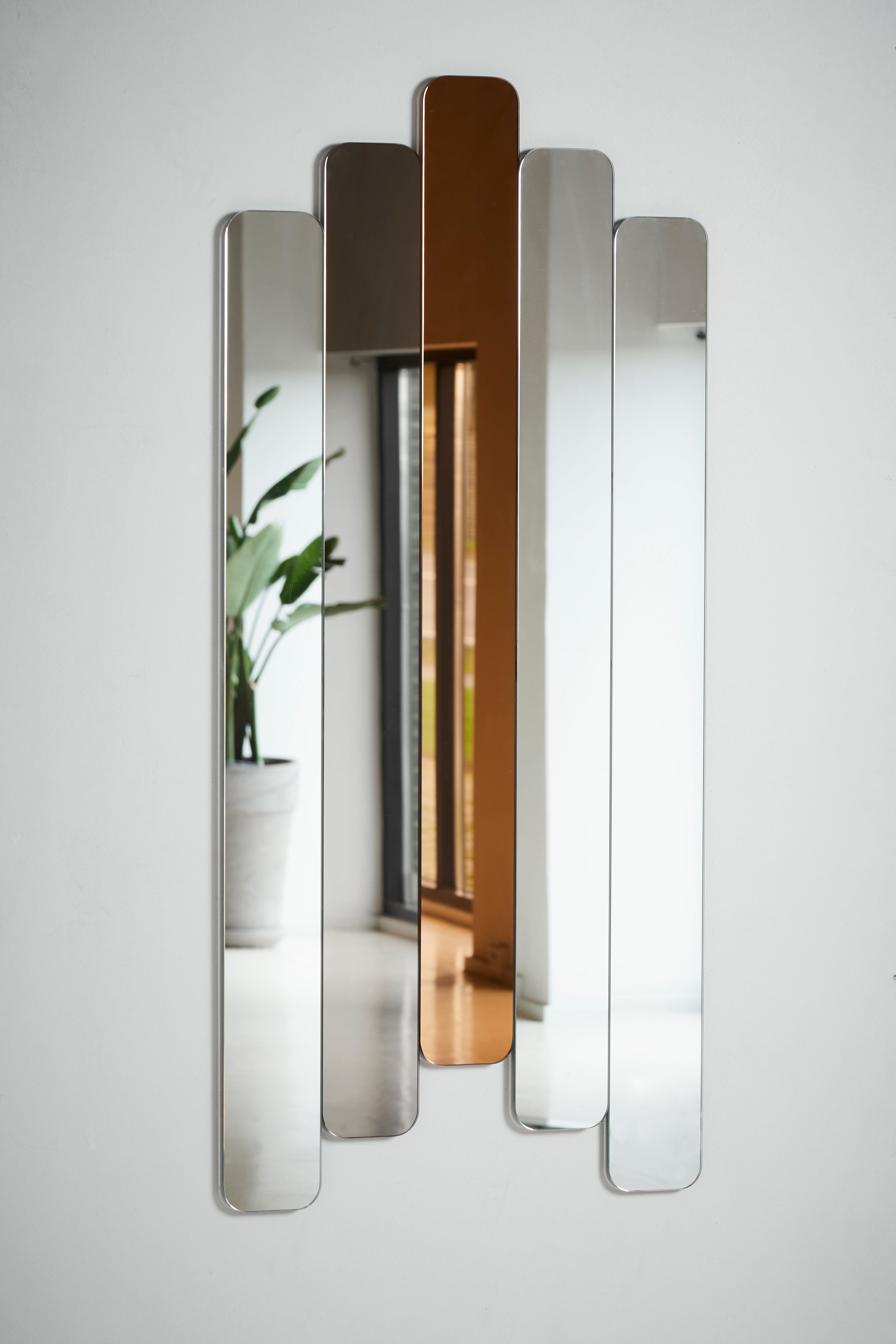WOUD Logs Mirror lifestyle image