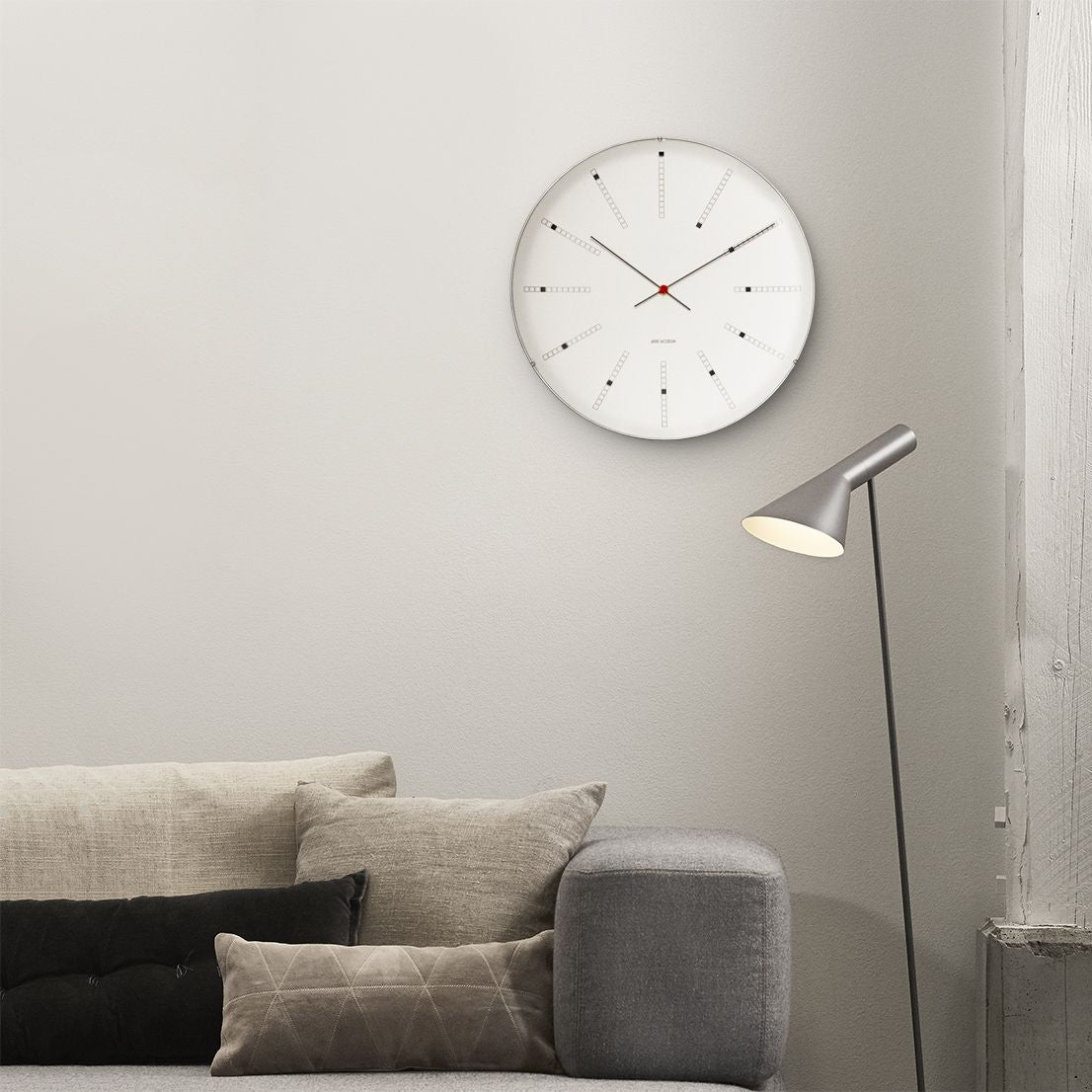 Arne Jacobsen Bankers Wall Clock White/Black/Red