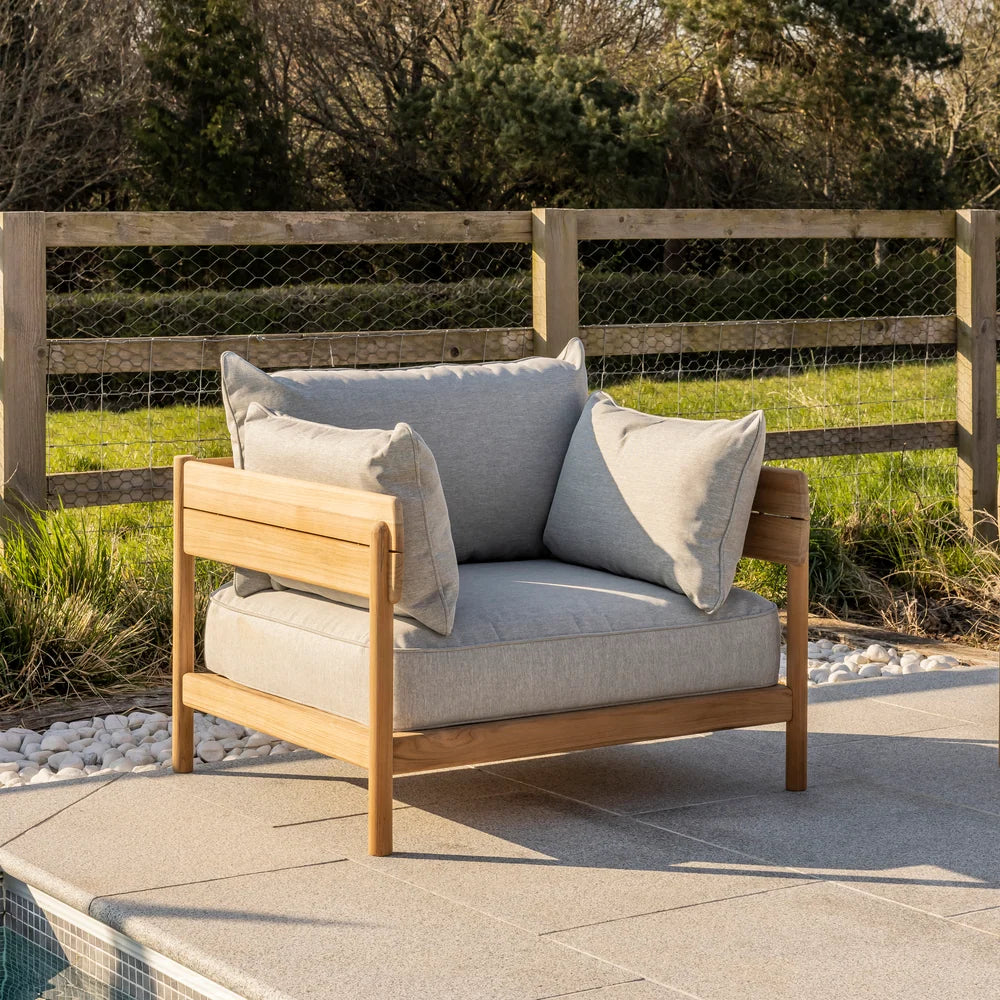 Tanso Lounge Chair