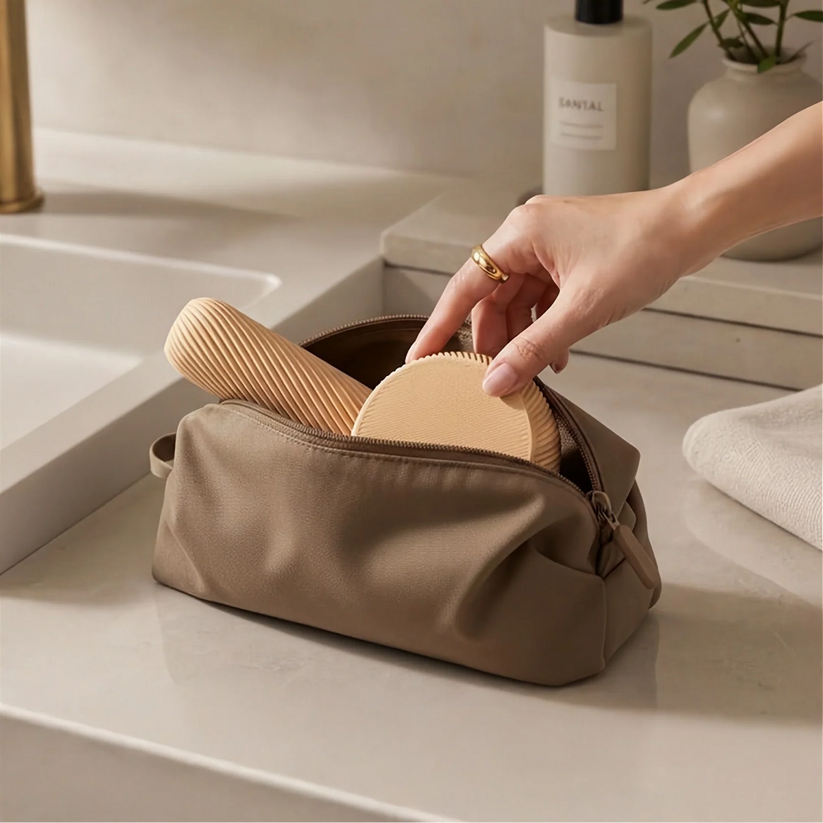 Balsam Travel Container