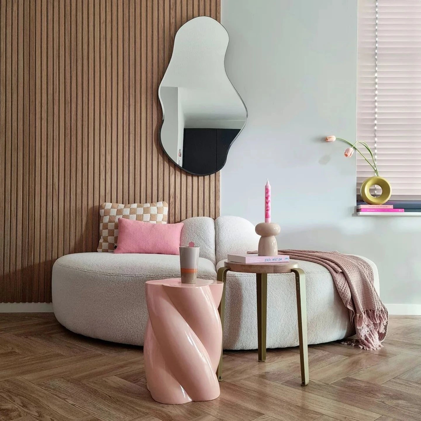 Tiptoe LOU Stool